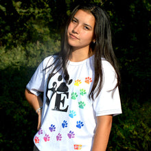 Cargar imagen en el visor de la galería, Shirt for Women Love Coloured Paws - Playera para Mujer PrentiShop